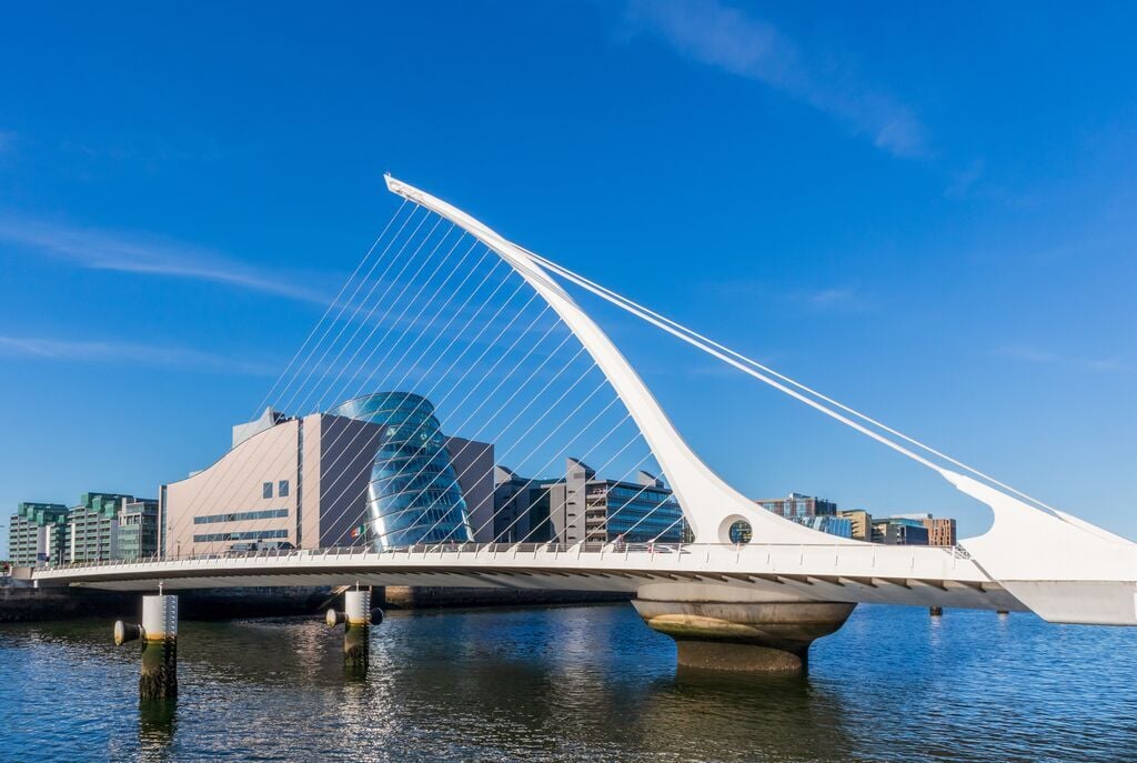 4040_Samuel Beckett Bridge Dublin, Ireland