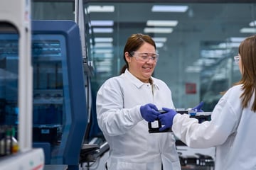 Website Featured Image_PNG-3699_Custom Photo_Laboratory professionals